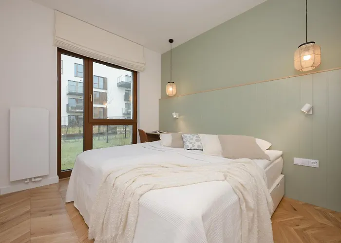 Lux Pastel Oasis Family Apartment With Parking & Gym By Renters Prestige